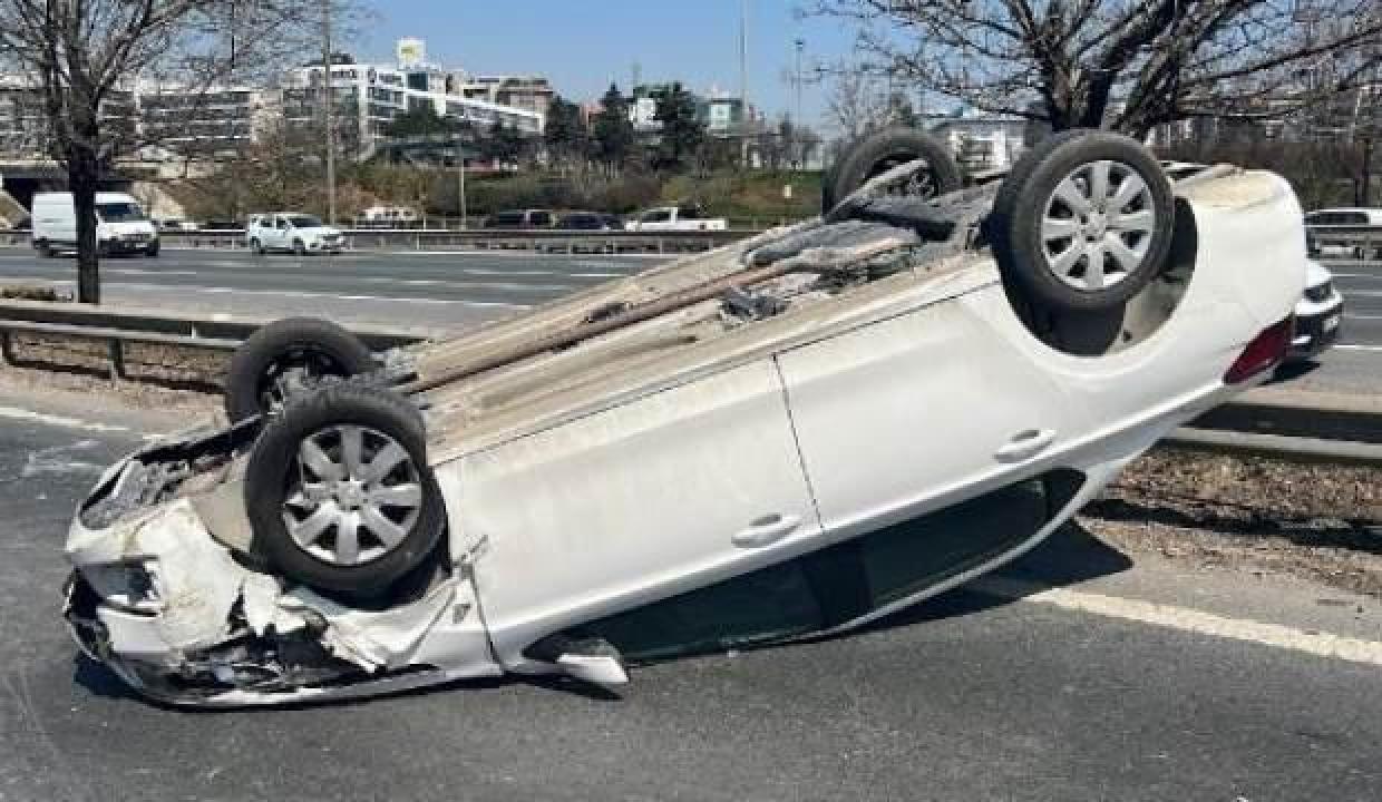 Beykoz'daki kazada takla atan otomobilin sürücüsü yaralandı