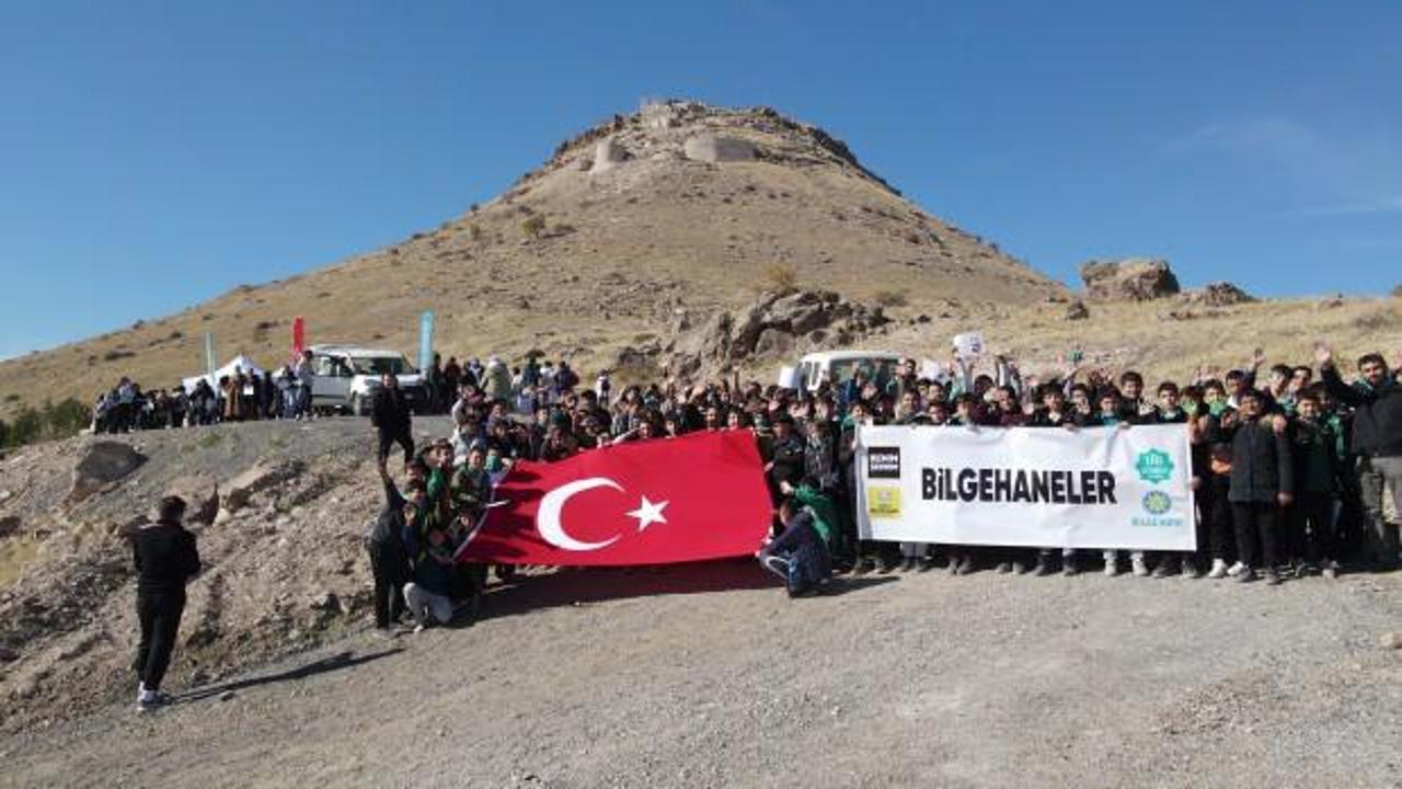 Bilgehanelerin 8. sınıf öğrencileri Takkeli Dağ’da zirve yolculuğu deneyimi yaşadı
