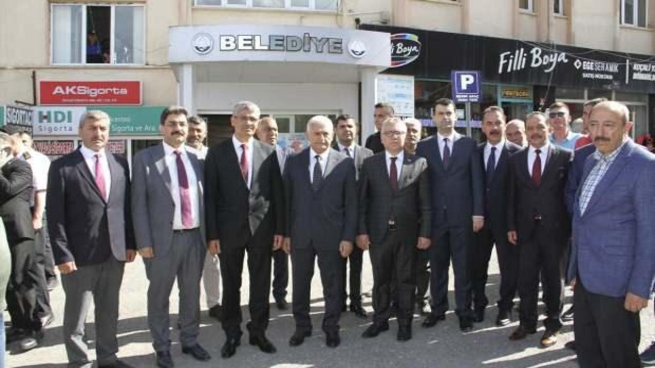Binali Yıldırım Suşehri'nde konuştu: Başımıza gelenler pişmiş tavuğun başına gelmedi