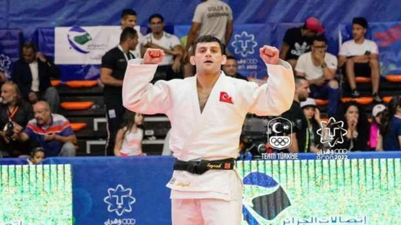 Bir altın madalya da Judo'dan!