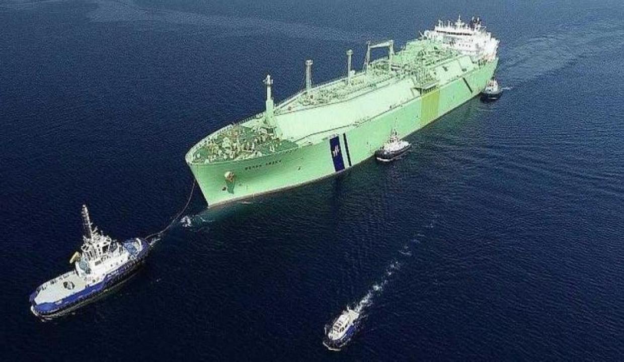 Bir dev LNG gemisi daha Türkiye'ye doğru yola çıktı