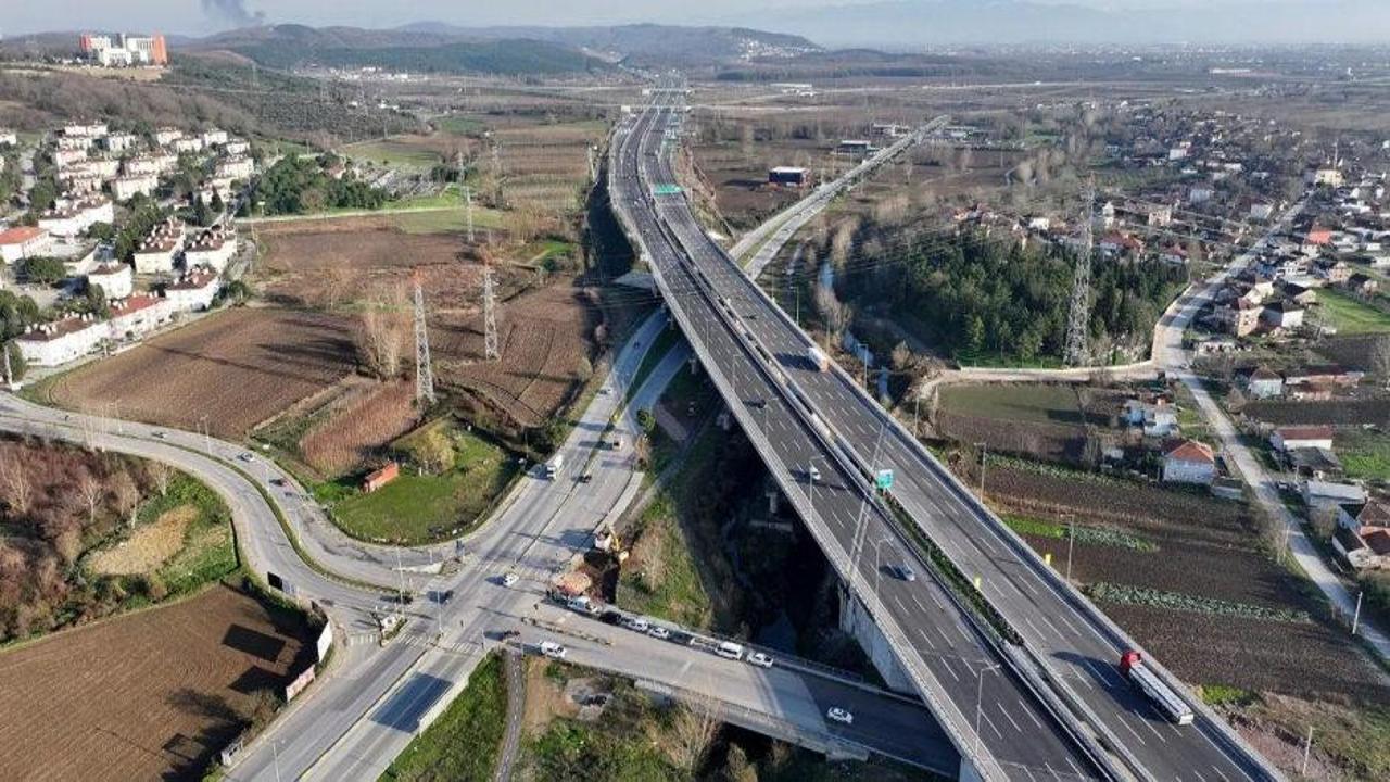 Bir kente daha metrobüs geliyor! İlk kazma vuruldu