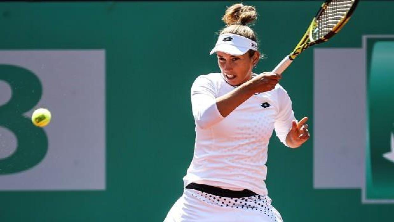 Bir numaralı seribaşı, İstanbul'a ilk turda veda etti