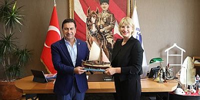 BİRLEŞİK KRALLIK BÜYÜKELÇİSİNDEN BAŞKAN ARAS'A ZİYARET