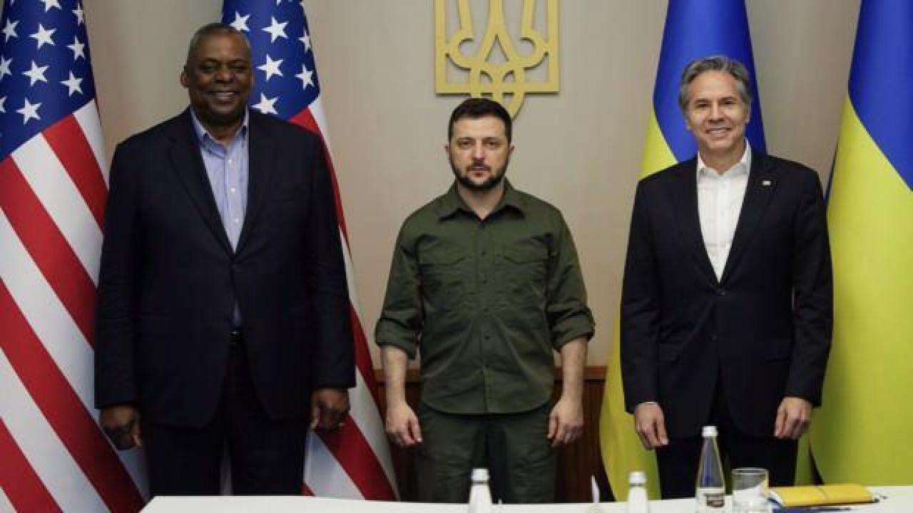 Blinken ve Austin Kiev'de! Putin'e sert sözler