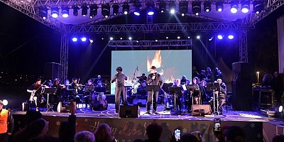 BODRUM BELEDİYE MEYDANI’NDA YILBAŞI KONSERLERİ