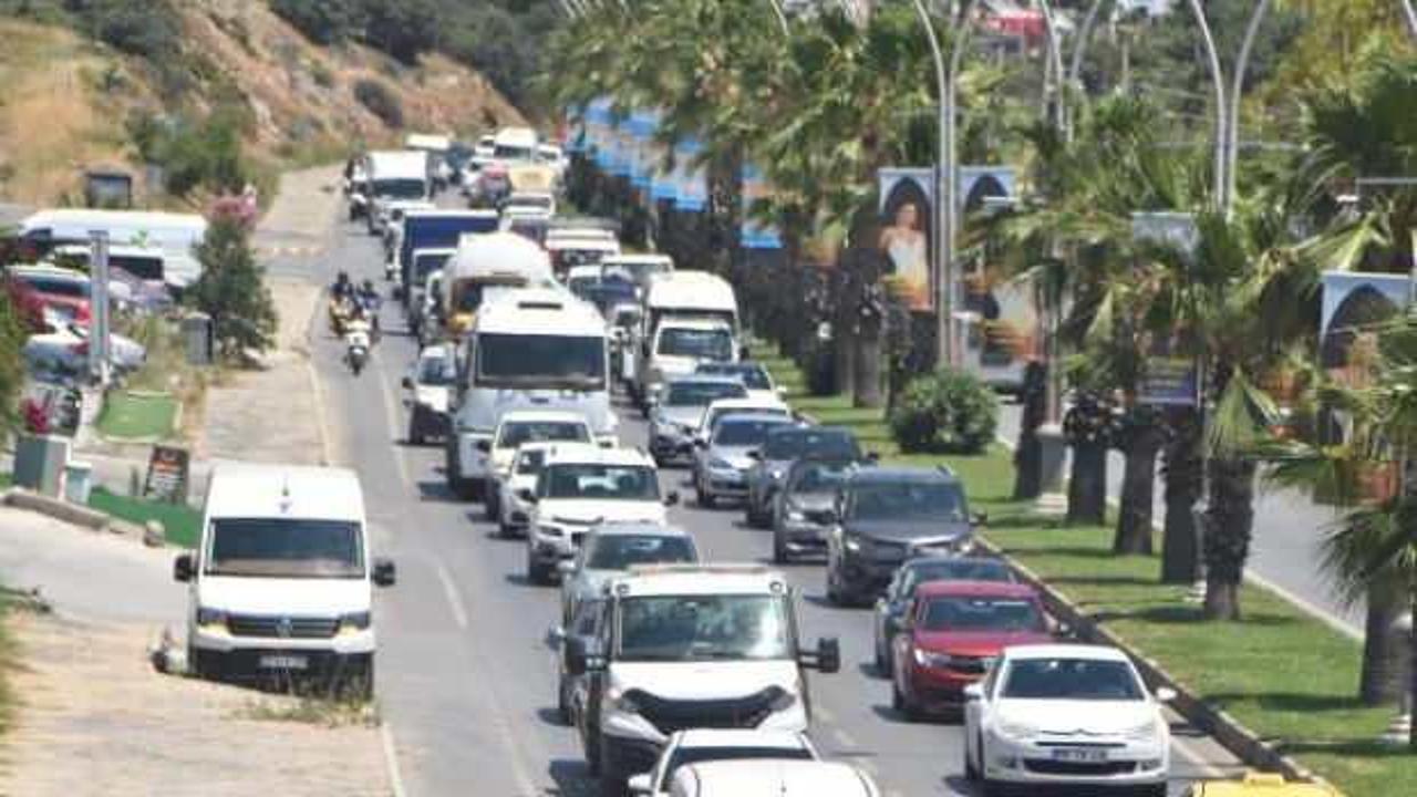 Bodrum'a 3,5 günde 50 binden fazla araç geldi
