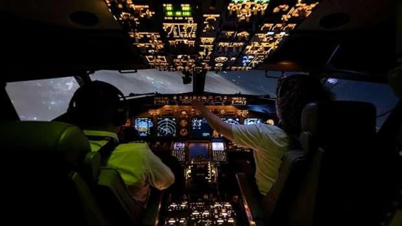 Boeing'in kokpiti AA için açıldı!