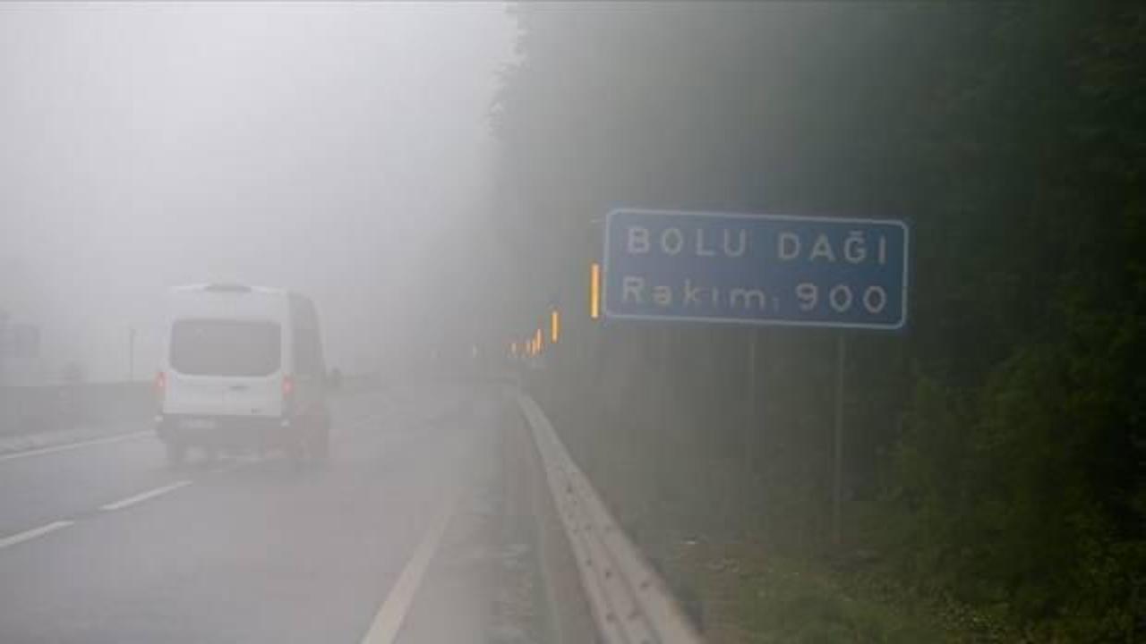 Bolu Dağı'nda sağanak ve sis: Görüş mesafesi düştü!