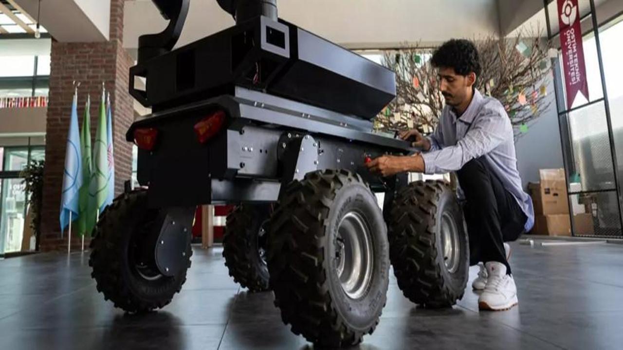 Bu araç konuşuyor! Türkiye'de üretildi: Rotayı Avrupa'ya kırdılar