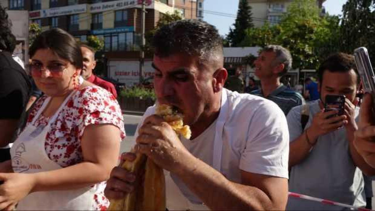 Bursa'da 15 metrelik böreği yedi para ödülünü kaptı