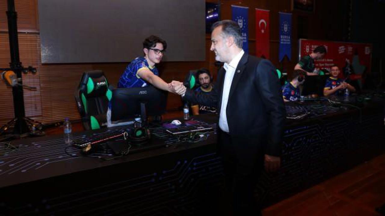 Bursa'da 19 Mayıs coşkuyla kutlandı