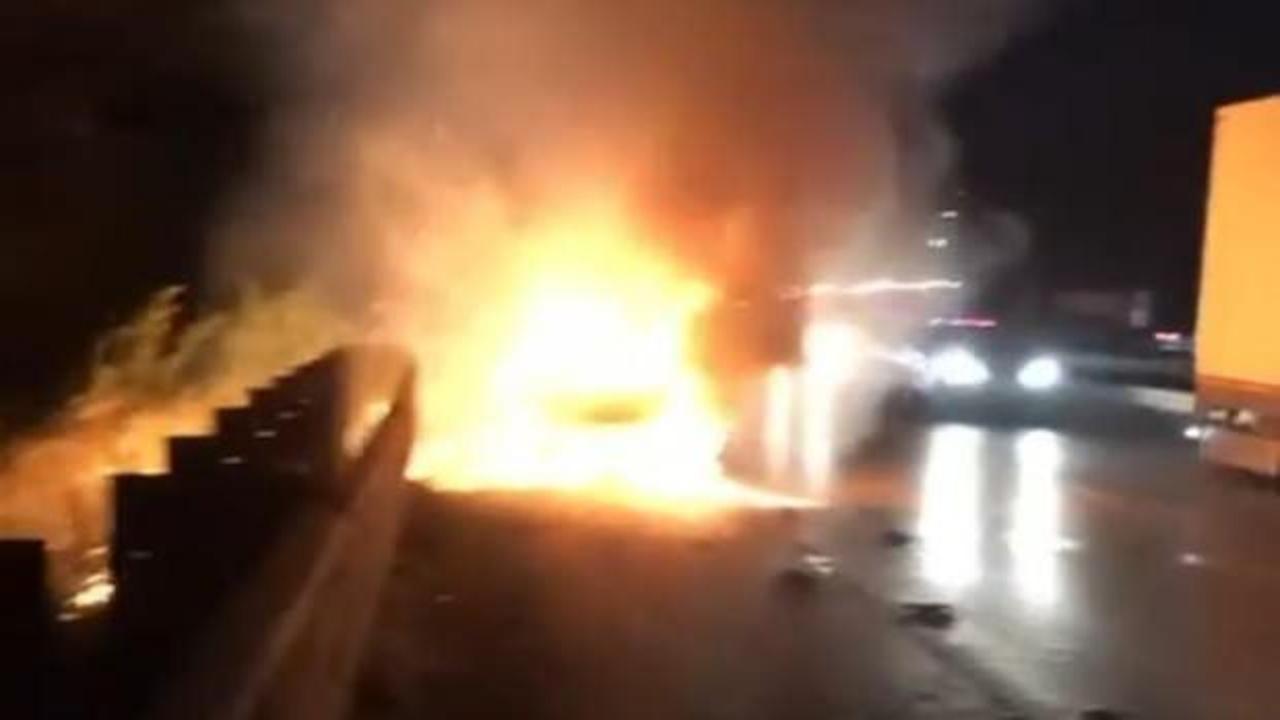 Bursa'da arıza yapan araç bomba gibi patladı