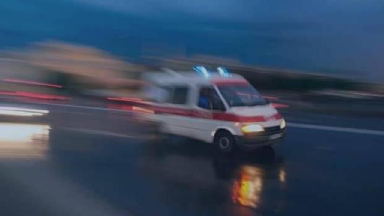 Bursa'da feci kaza: Aydınlatma direğine çarpan motosiklet sürücüsü öldü
