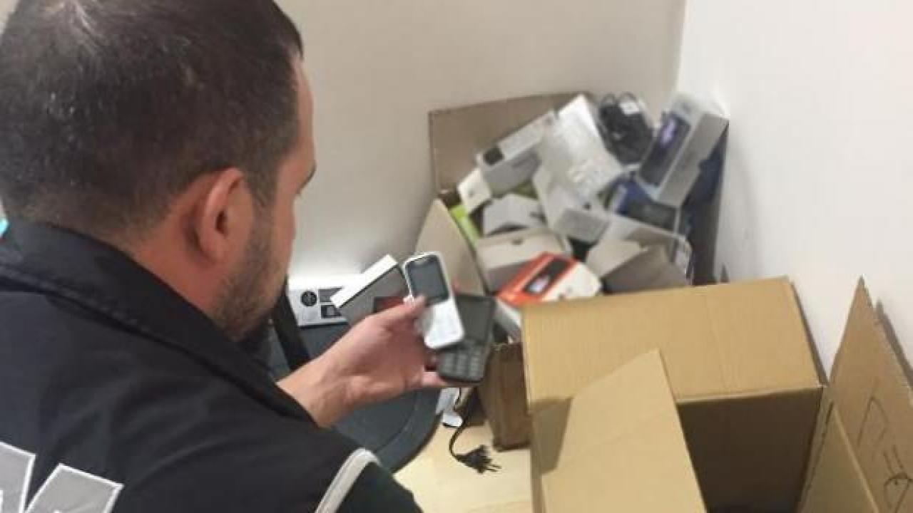 Büyükçekmece’de kaçak telefon operasyonu