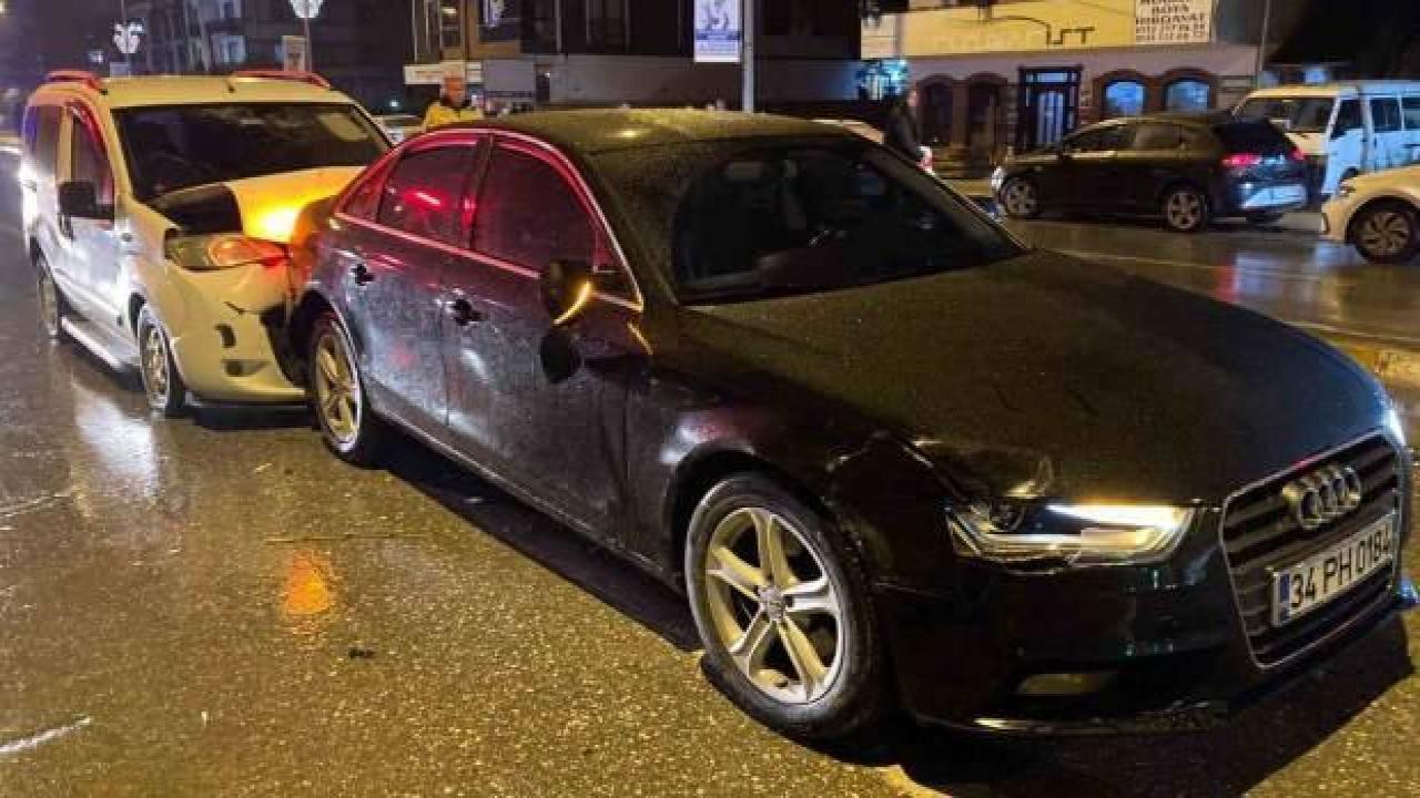 Çarptığı yayaya yardım etmek isterken o da inşaat alanına düştü; 4 yaralı