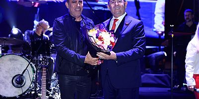 ÇEKMEKÖY’DE CUMHURİYET BAYRAMI COŞKUSU