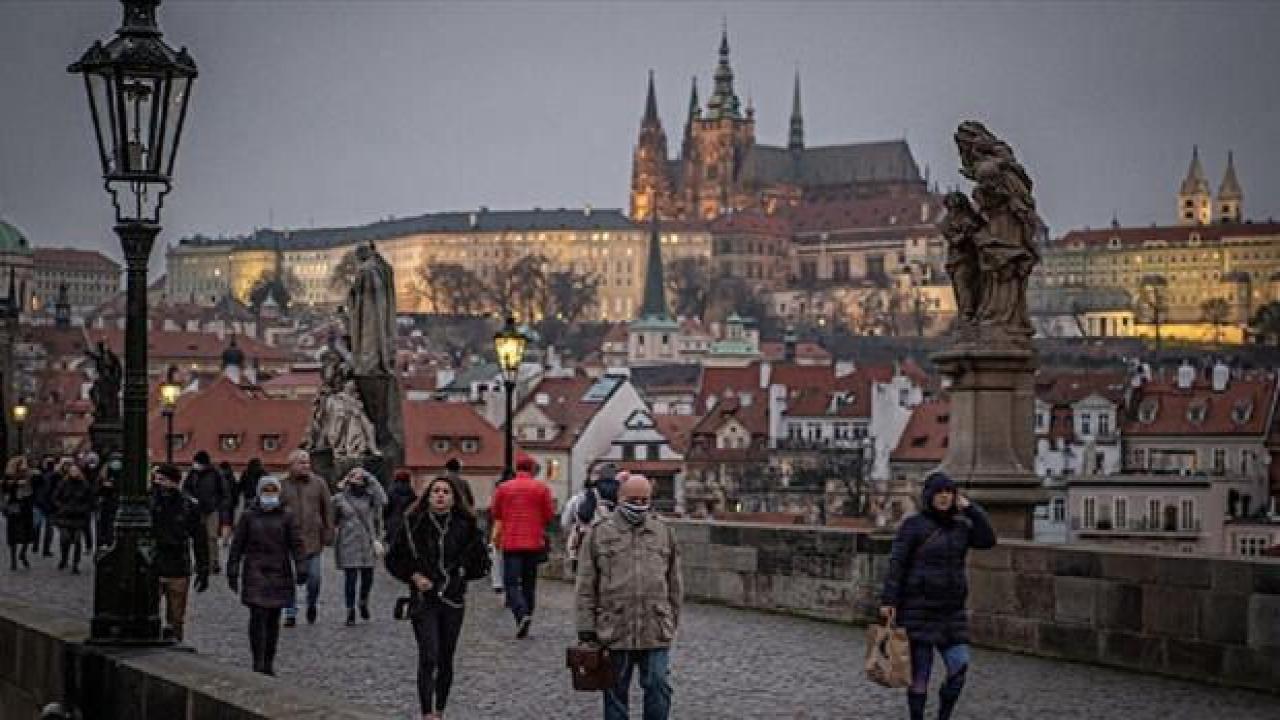 Çekya'da enflasyon 1993'ten bu yana en yüksek seviyeye çıktı