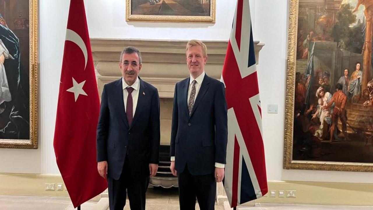 Cevdet Yılmaz, İngiltere Başbakan Yardımcısı ile görüştü