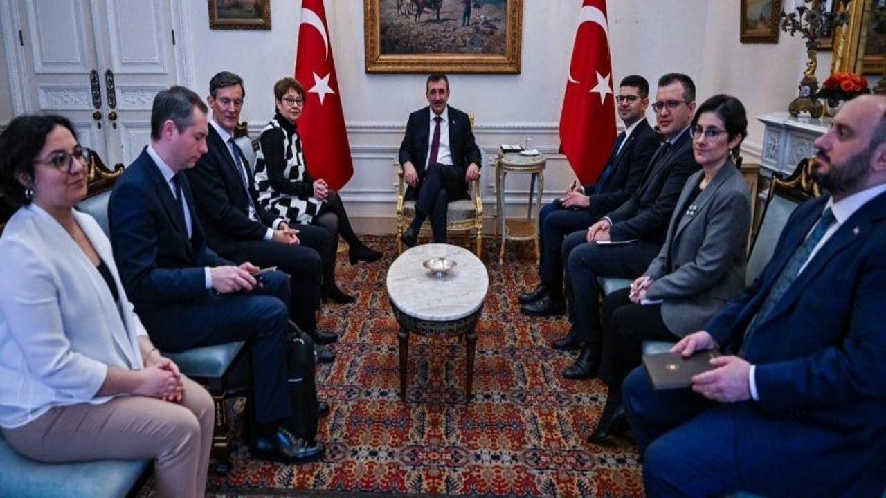 Cevdet Yılmaz İngiltere'de EBRD ile yeşil finansman desteklerini görüştü