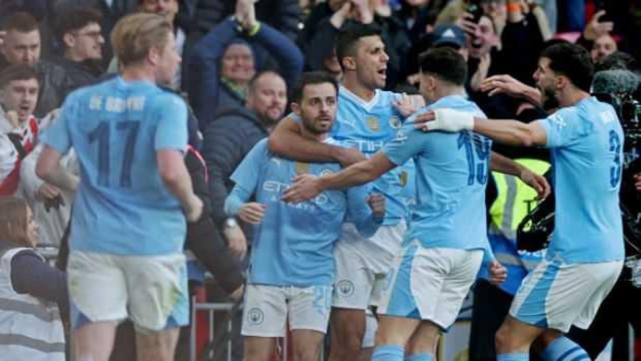 Chelsea'yi deviren Manchester City, final biletini cebine koydu