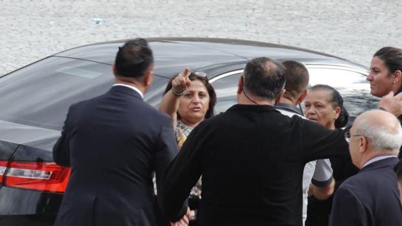 CHP Genel Başkanı Özel’e ilk gününde protesto: Kılıçdaroğlu'nu sırtından vurdu