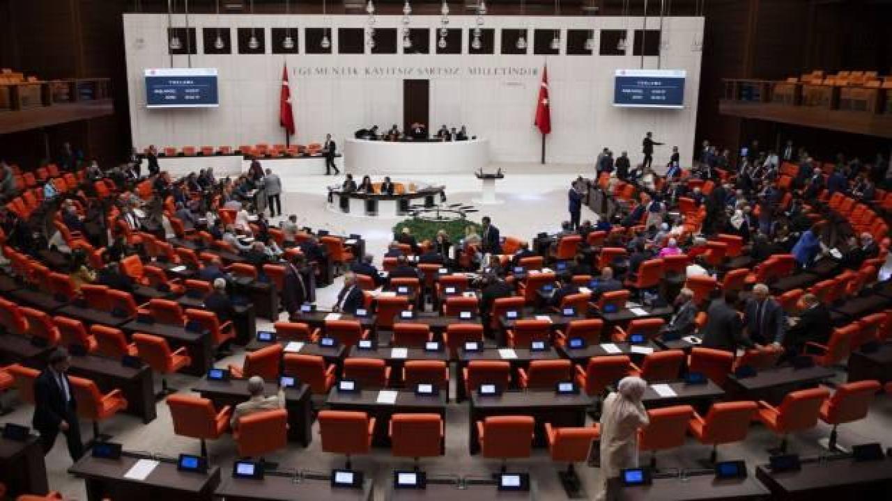 CHP için samimiyet testi: Başörtüsü için 66 vekil aranıyor