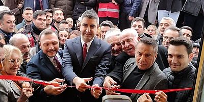 CHP KARTAL SKM AÇILIŞI MİTİNG HAVASINDA YAPILDI