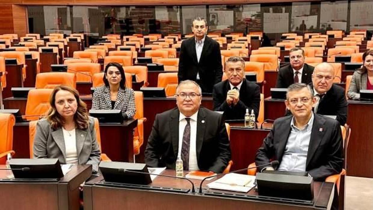 CHP, Meclis'te oturma eyleminde: Özgür Özel'den açıklama