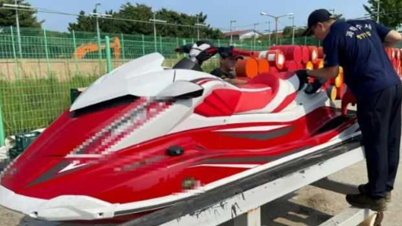 Çinli aktivist Jet Ski ile ülkeden kaçtı