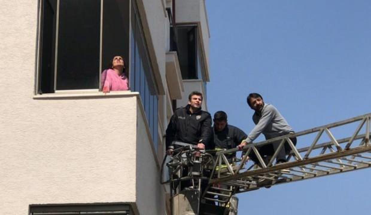 Cinnet getiren kadın 10 yaşındaki oğlunu kesici aletle yaraladı