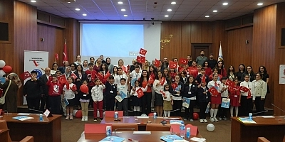 Çocuk Meclisi'nde Cumhuriyet Bayramı coşkusu