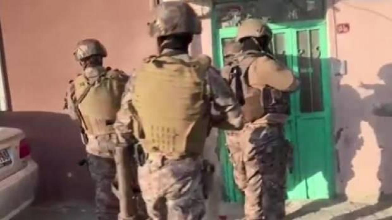Çocukların müstehcen görüntülerini paylaşan 30 şüpheli gözaltına alındı