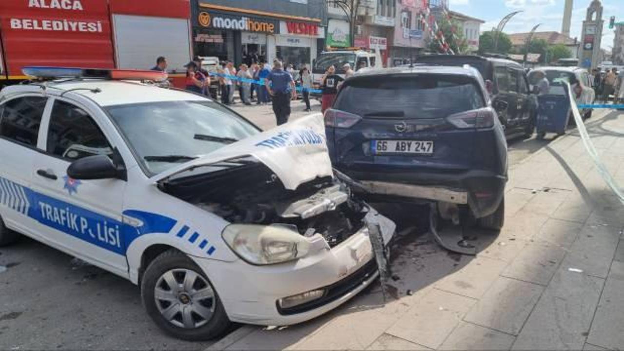 Çorum'da zincirleme kaza: 2'si polis olmak üzere 3 yaralı