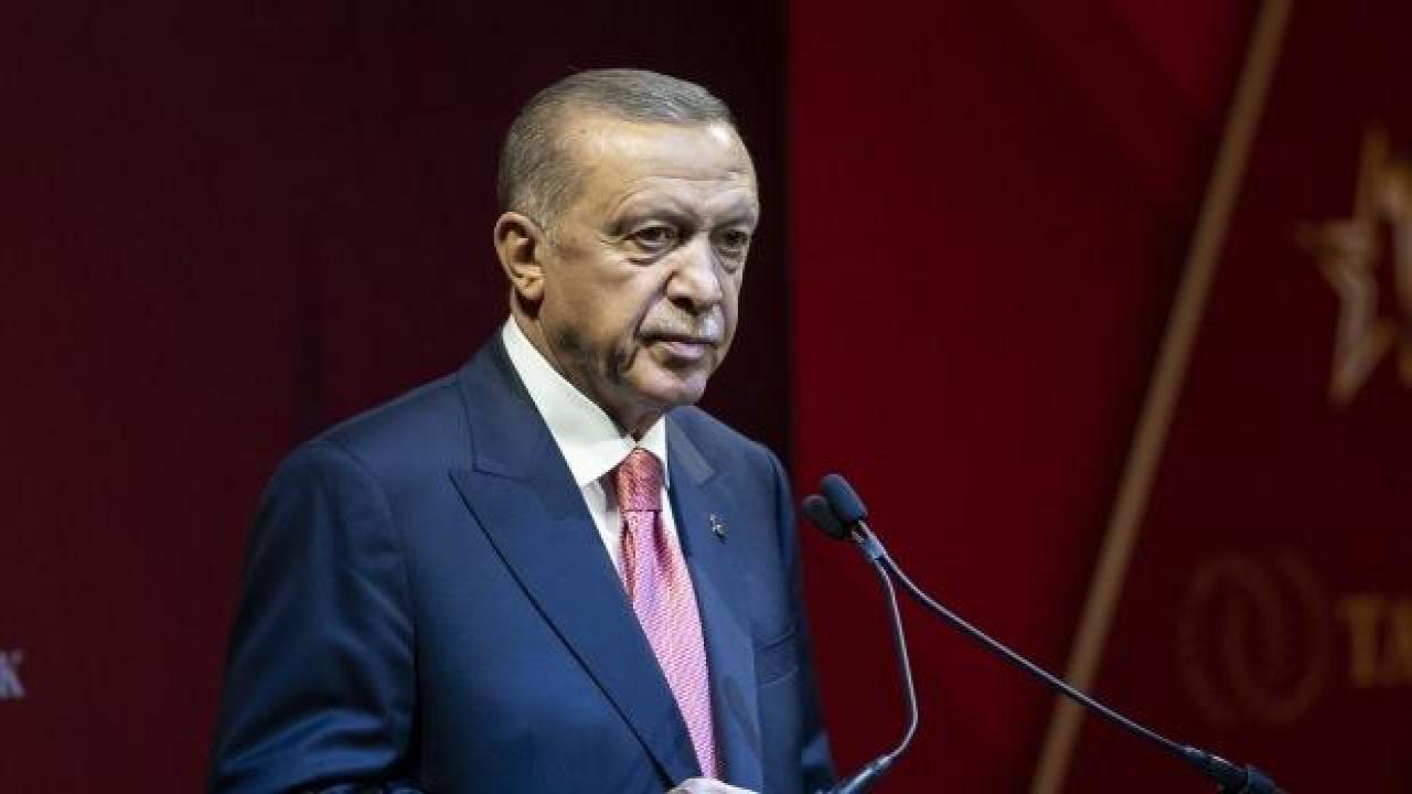 Cumhurbaşkanı Erdoğan, Çekya'nın başkenti Prag'a gitti