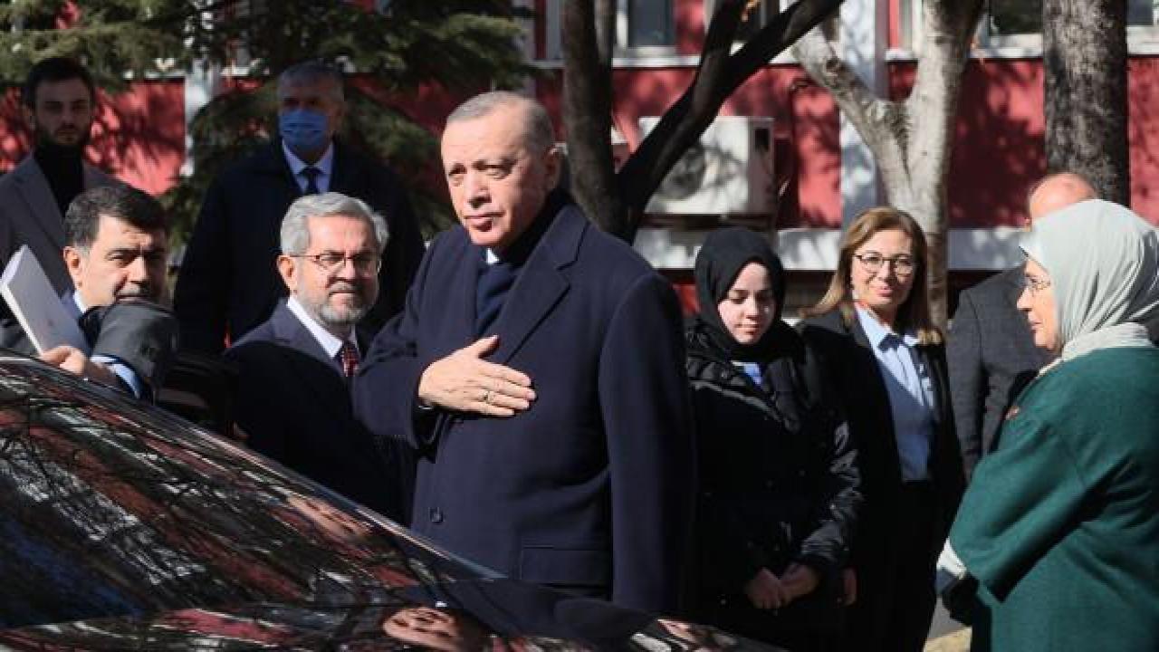 Cumhurbaşkanı Erdoğan, depremzede Aleyna'yı ziyaret ediyor
