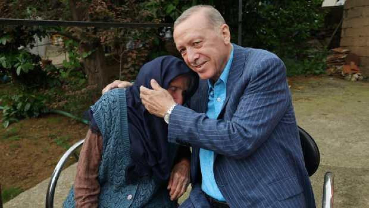 Cumhurbaşkanı Erdoğan eski komşusunu ziyaret etti