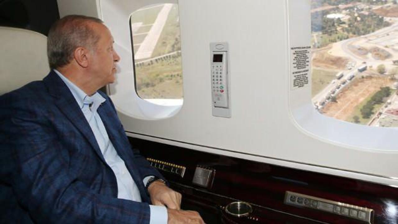 Cumhurbaşkanı Erdoğan, savaş uçakları nezaretinde Gaziantep'e geldi