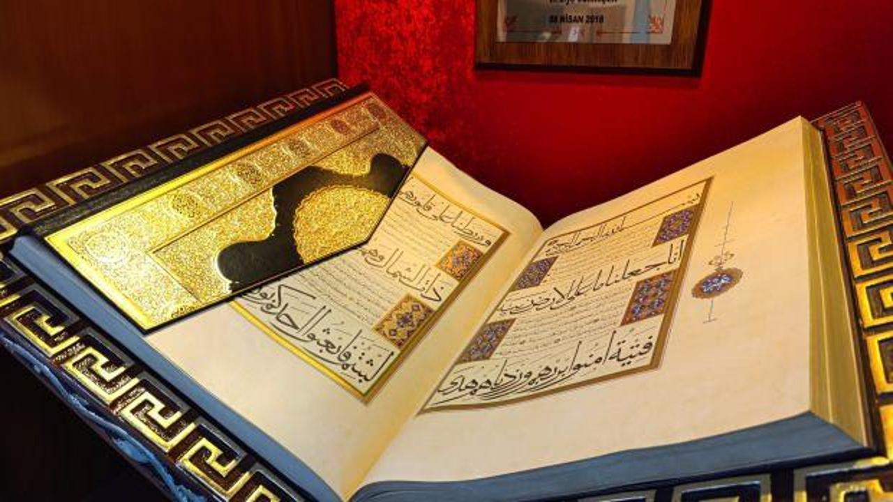Cumhurbaşkanı hediye etmişti: 428 yıllık Kur'an-ı Kerim replikası ilgi görüyor!