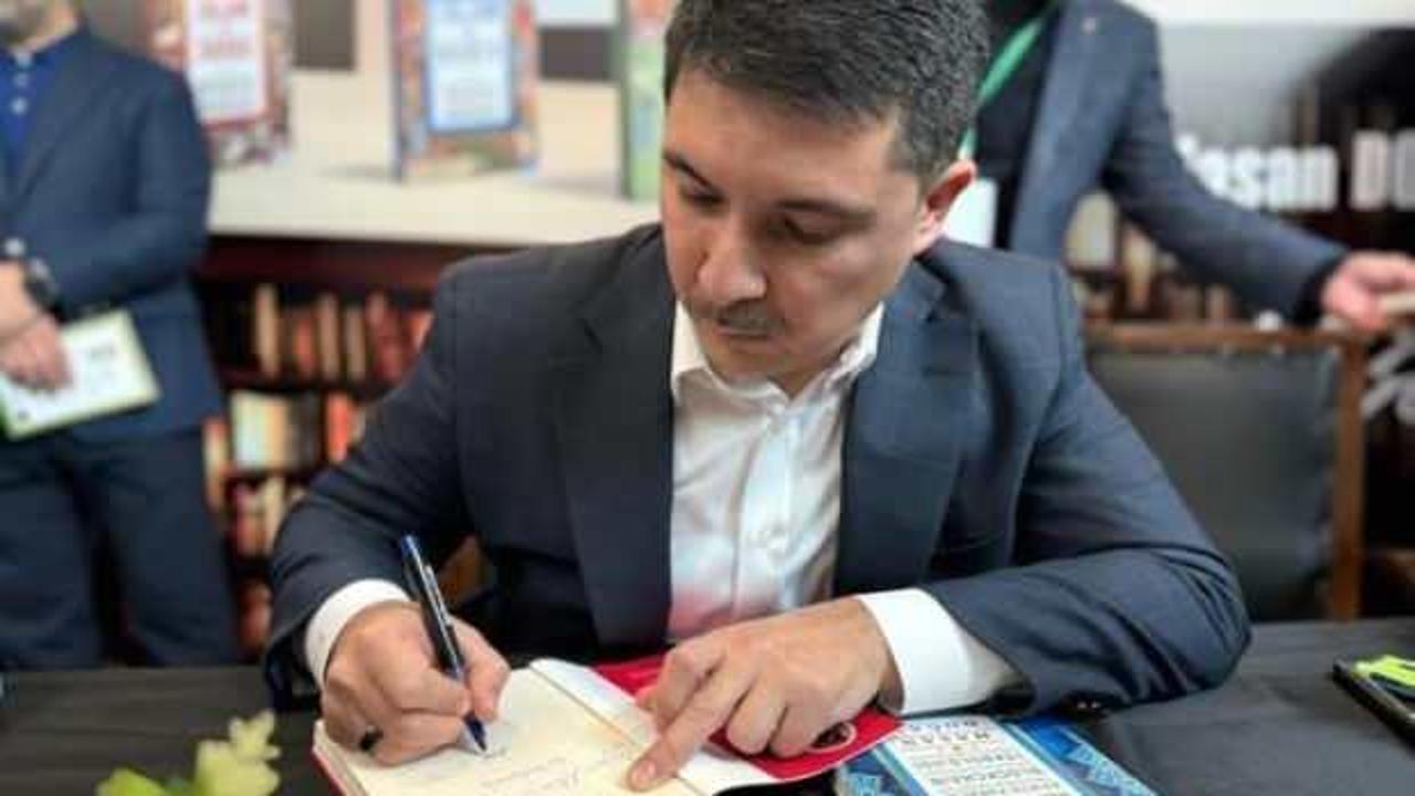 Cumhurbaşkanı Özel Kalem Müdürü Doğan okurlarla bir araya geldi