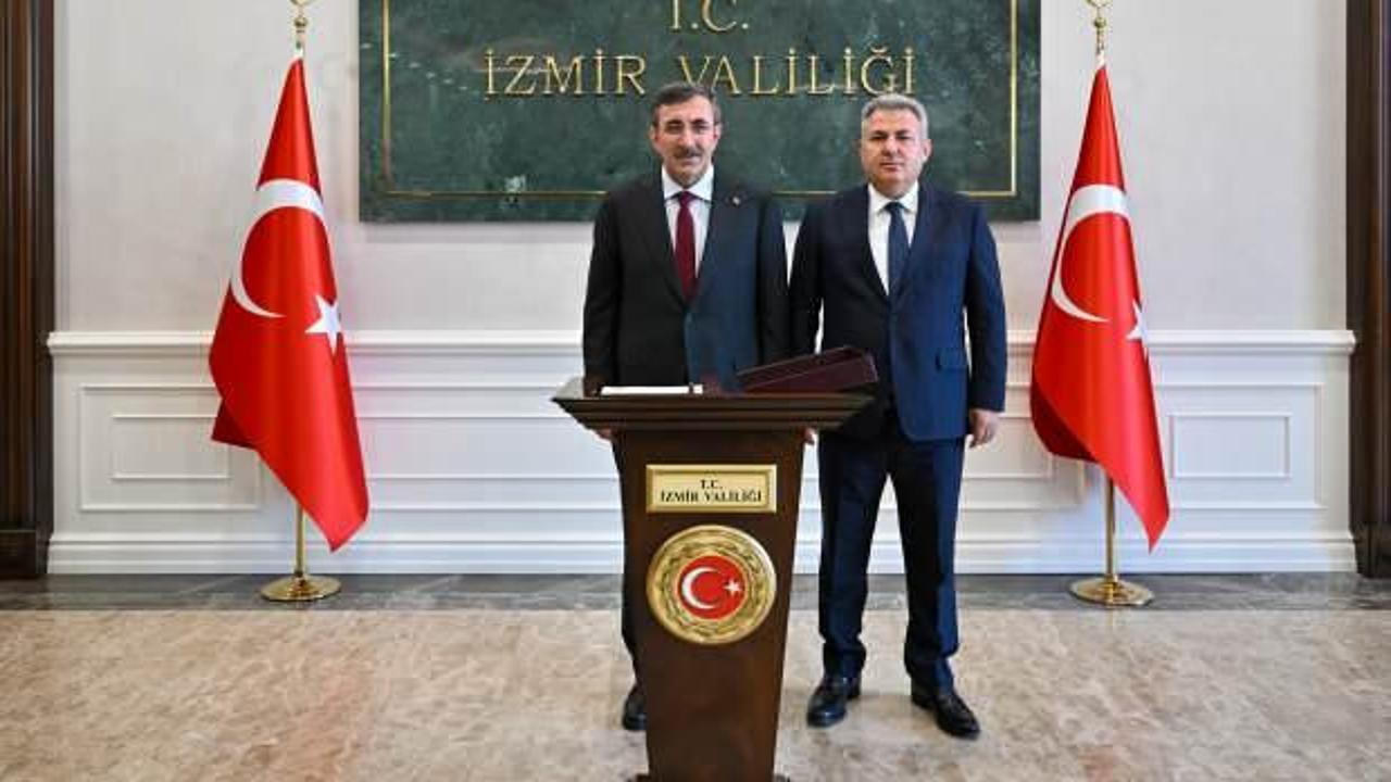 Cumhurbaşkanı Yardımcısı Cevdet Yılmaz'dan İzmir Valiliği'ne ziyaret