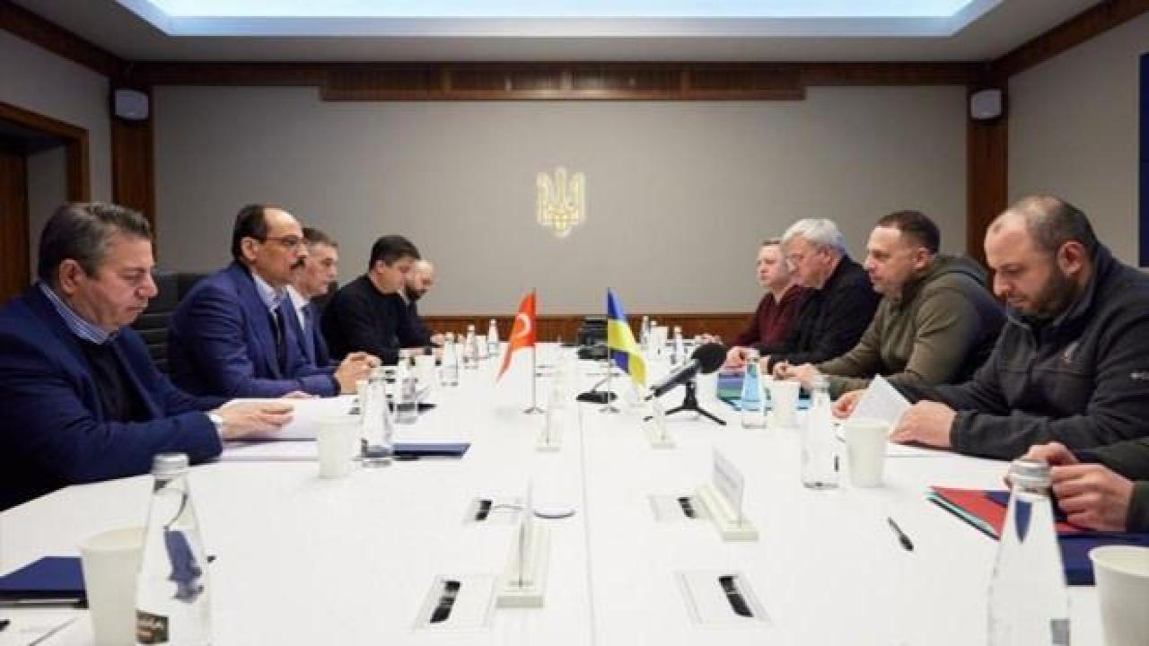Cumhurbaşkanlığı Sözcüsü Kalın, Kiev'de