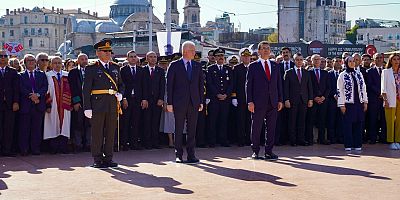 Cumhuriyet'in 101. Yılı Taksim'de Çelenk Töreniyle Kutlandı