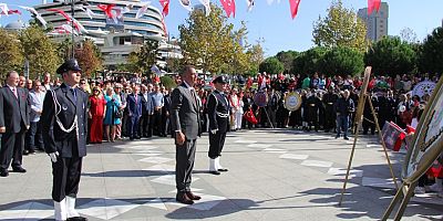 CUMHURİYETİN 100. YIL KUTLAMALARI RESMİ TÖRENLERLE BAŞLADI