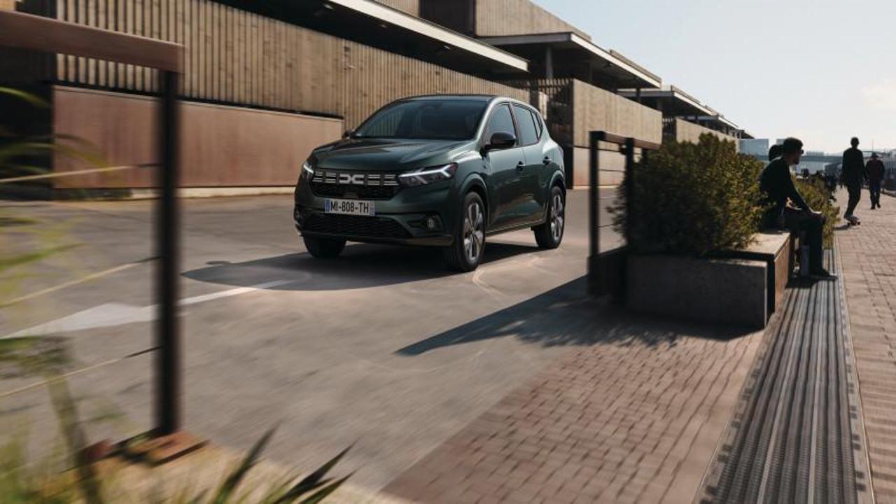 Dacia’dan elektrikli araçta yeni dönem: Sandero elektrikli versiyonuyla geliyor!