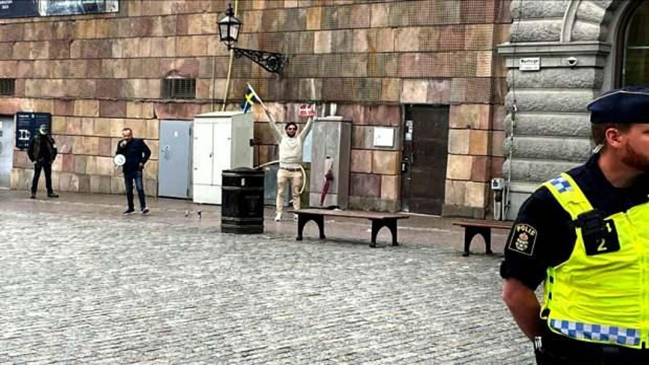 Danimarka'da alçak saldırı! Türkiye'nin Büyükelçiliği önünde Kur'an-ı Kerim yaktılar!
