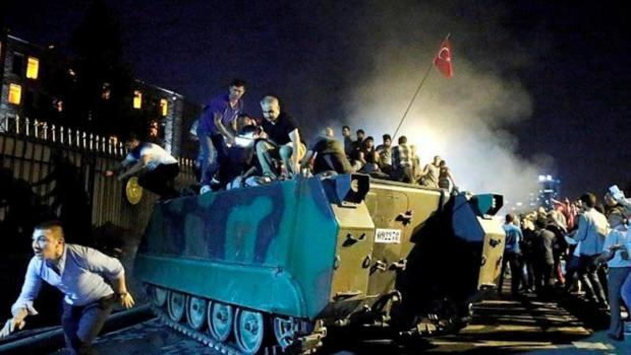 Darbe girişimini anlatan sergi Galata Kulesi'nde