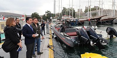 DENİZ YÜZEYİ TEMİZLEME ARACI HİZMETE BAŞLADI 