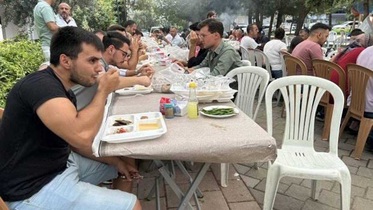 Denizli'de bedava yemek için 