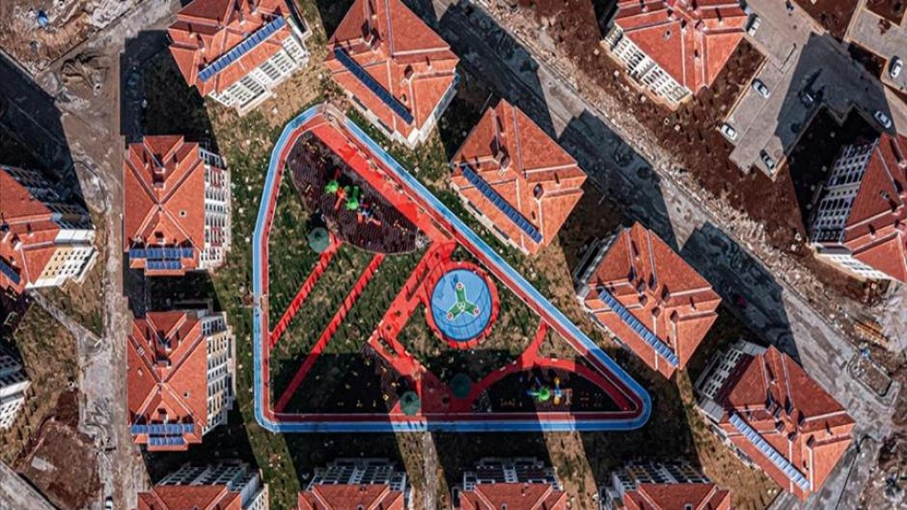 Deprem bölgesinde ulaştırma ve haberleşme yatırımları hız kesmiyor